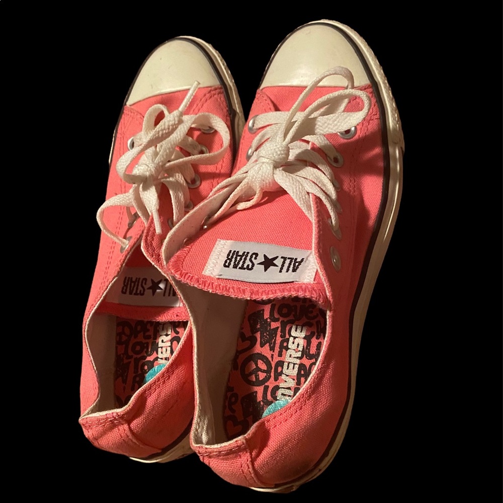 Pink Converse - Picture 2 of 7